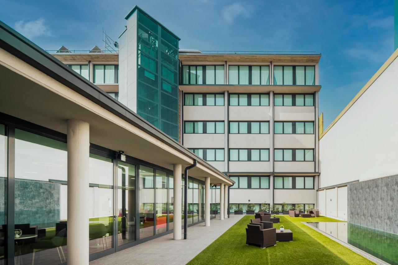 Fasthotel Linate Segrate Exteriör bild