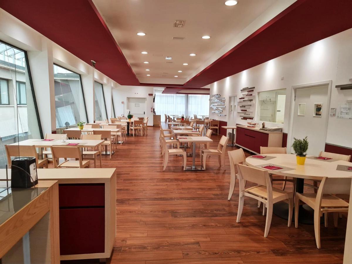 Fasthotel Linate Segrate Exteriör bild