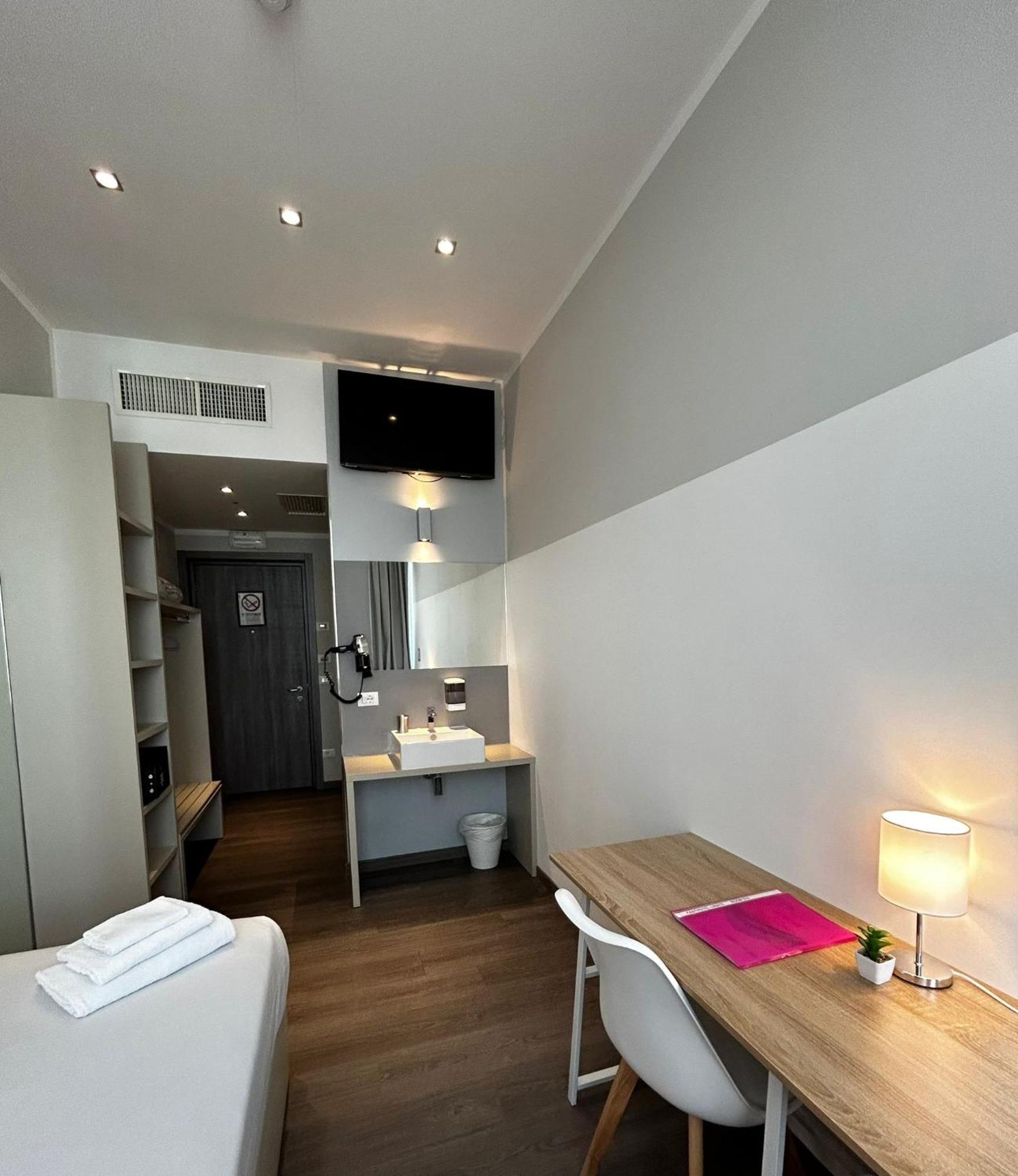 Fasthotel Linate Segrate Exteriör bild