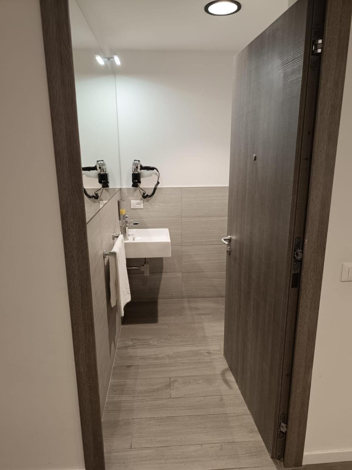 Fasthotel Linate Segrate Exteriör bild